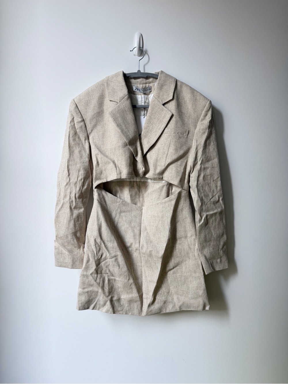 Zara Cropped Linen-Blend Blazer in Beige
